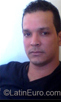 Date this hard body Dominican Republic man Stanly from Santo Domingo DO24143