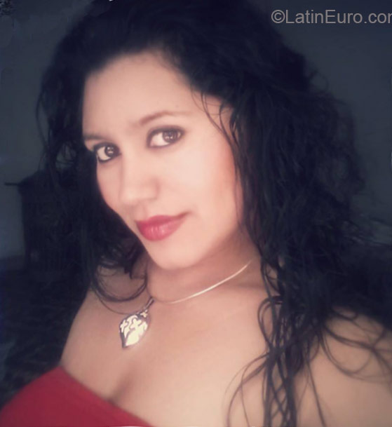 Date this pretty Honduras girl Nelsy from Tegucigalpa HN1853