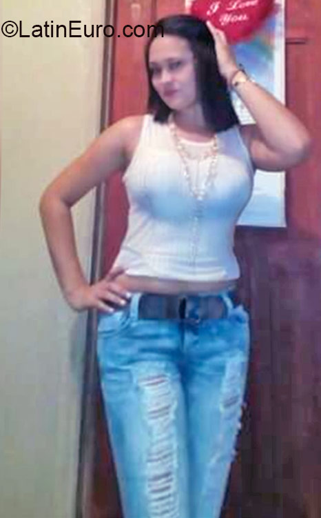 Date this happy Honduras girl Vanessa from puerto cortes HN1871