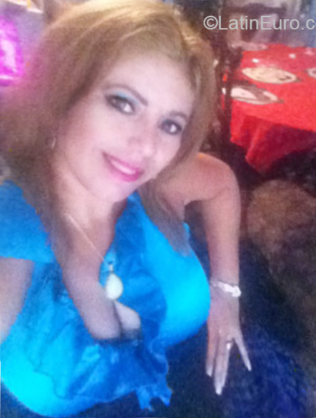 Date this tall Honduras girl Maria from San Pedro sula HN1873