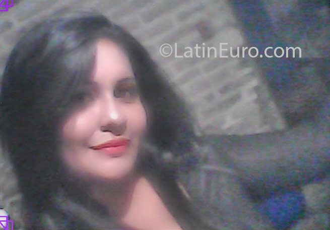 Date this sensual Honduras girl Dany from  HN1944