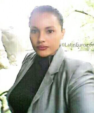 Date this charming Honduras girl Suyapa from San Pedro Sula HN2167