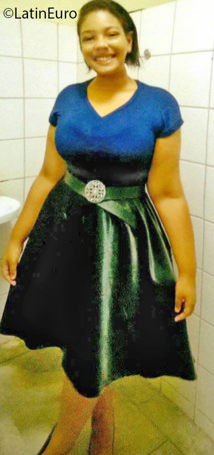 Date this sensual Brazil girl Manuela from Recife BR9566