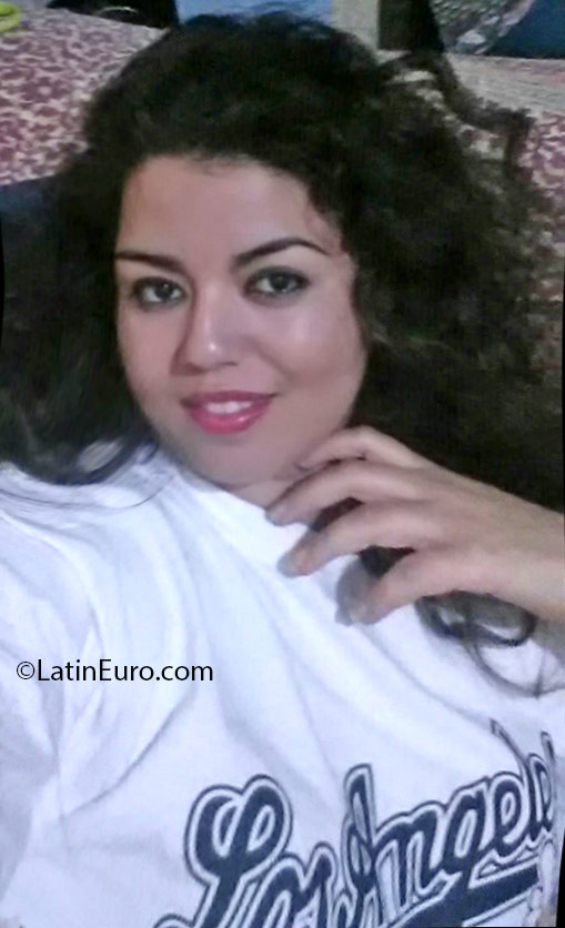 Date this voluptuous Honduras girl Maria from Copan HN2030