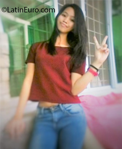 Date this sultry Philippines girl Mary from Antipolo City PH882