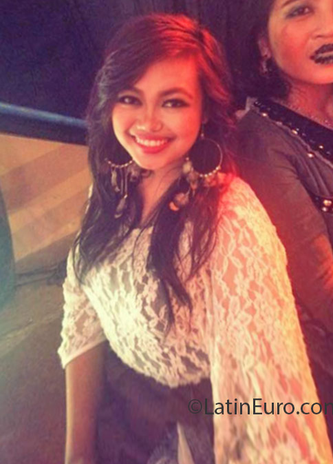 Date this cute Philippines girl Jodi Allen from Manila PH887