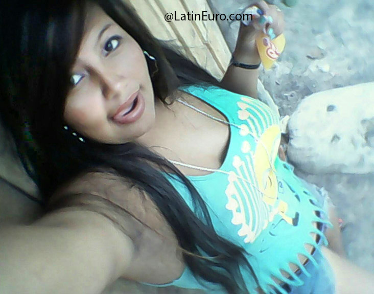 Date this beautiful Honduras girl Keily from Tegucigalpa HN2129