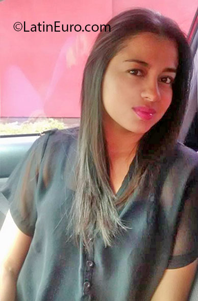 Date this sensual Honduras girl Mariana from San Pedro Sula HN2139