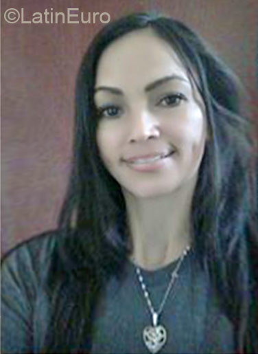 Date this happy Panama girl Liz from Panama PA1004