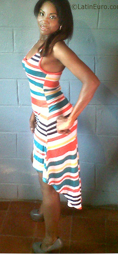 Date this georgeous Honduras girl Tanya from Tegucigalpa HN2487