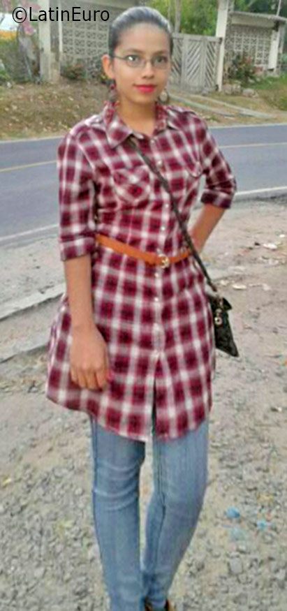 Date this charming Panama girl Gabriela from Panama City PA1007