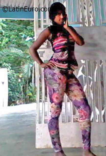 Date this gorgeous Panama girl Emelis from Panama City PA1008