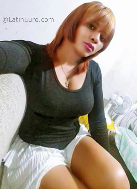 Date this delightful Brazil girl Jozi from Recife BR9727