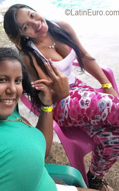 Date this gorgeous Dominican Republic girl Yomairis from Bonao DO26242