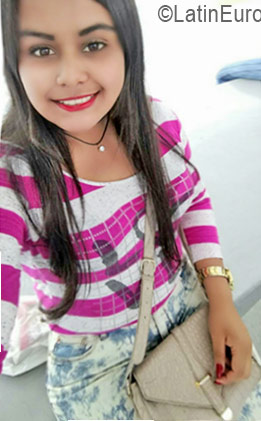 Date this pretty Honduras girl Jenny from Tegucigalpa HN2266