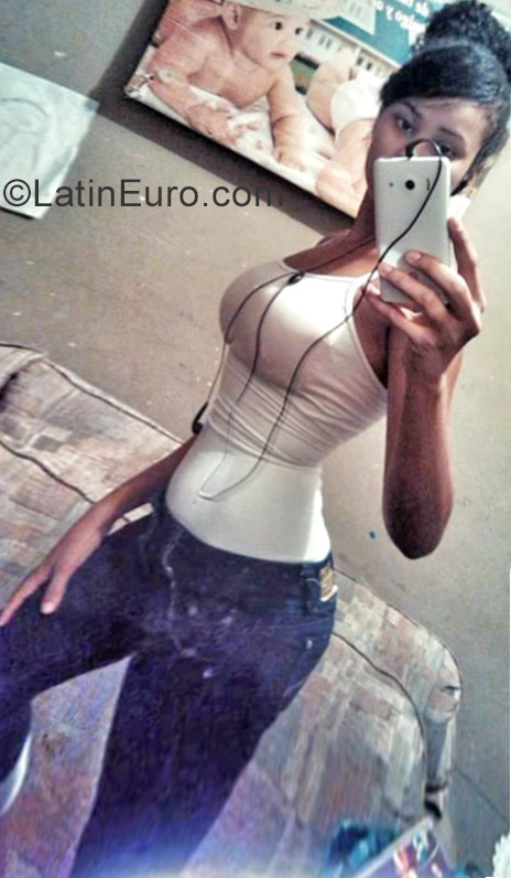 Date this hard body Honduras girl Maria from La Ceiba HN2274