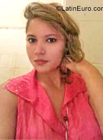 Date this good-looking Brazil girl Paula from Fortaleza BR9810