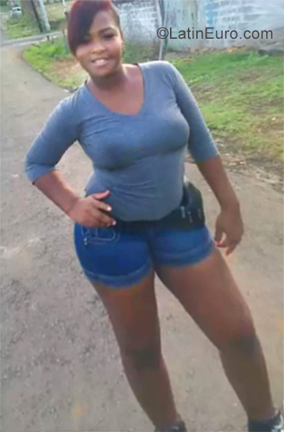 Date this happy Panama girl Marieles from Panama City PA1053