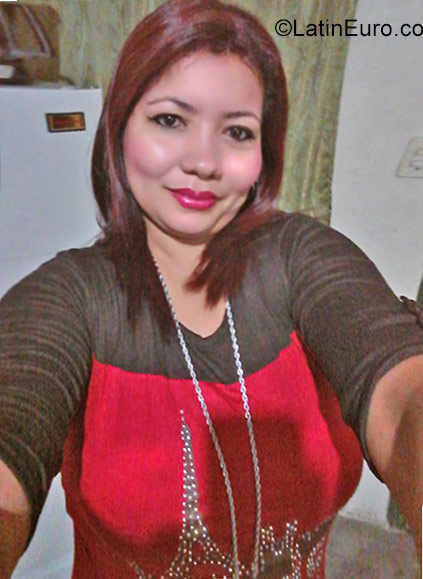 Date this pretty Honduras girl Wendy from San Pedro Sula HN2310