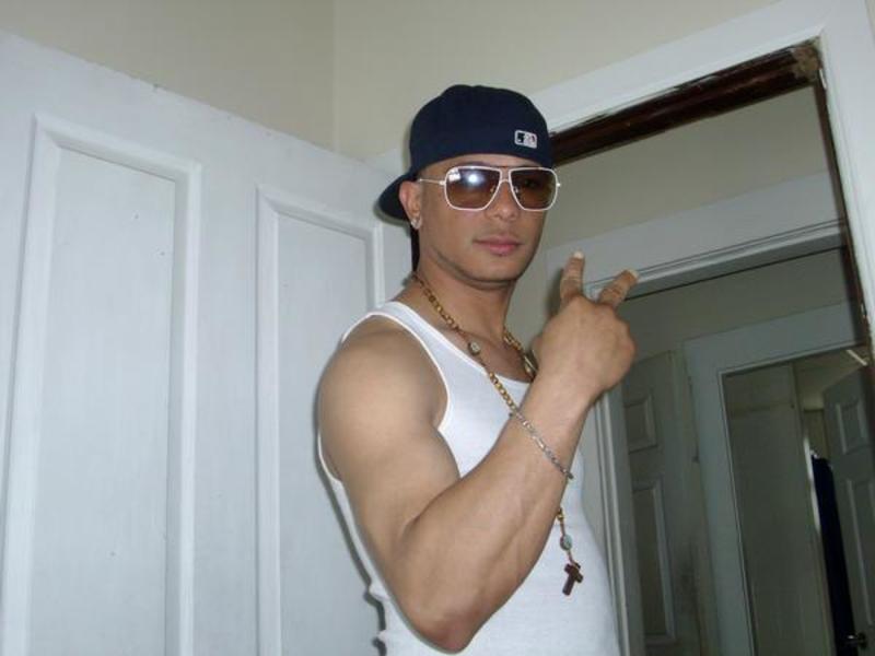 Date this pretty Dominican Republic man Carlos from Santiago DO27407
