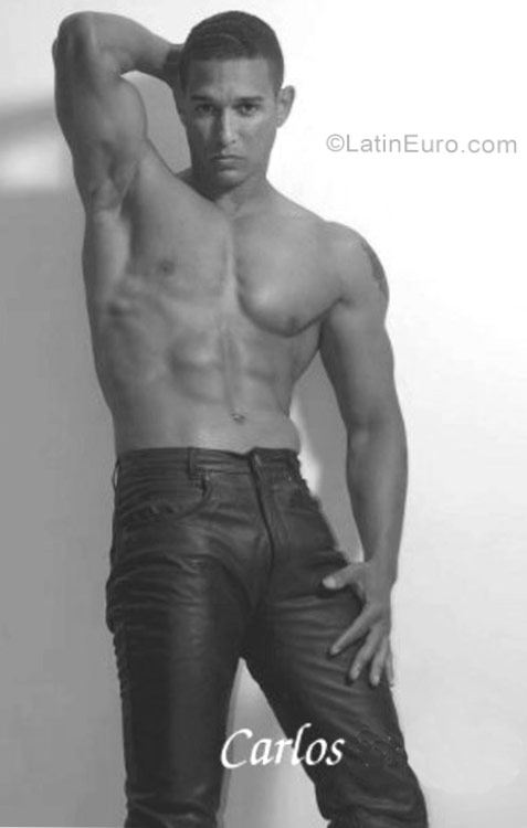 Date this lovely Dominican Republic man Erick from Santo Domingo DO27597