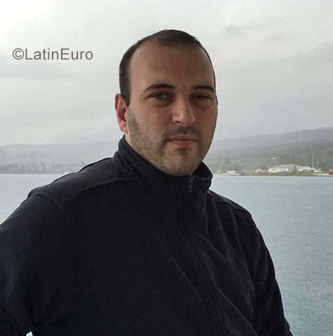 Date this voluptuous Brazil man Erkan from Salvador BR10030