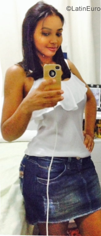 Date this fun Brazil girl Claudiane from Recife BR10059