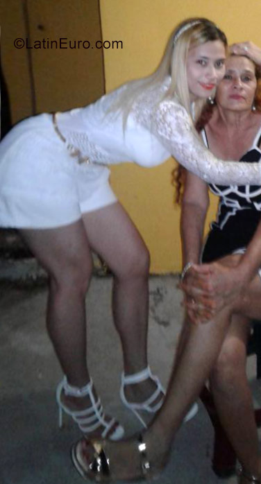 Date this attractive Panama girl Indira from Panana PA1080