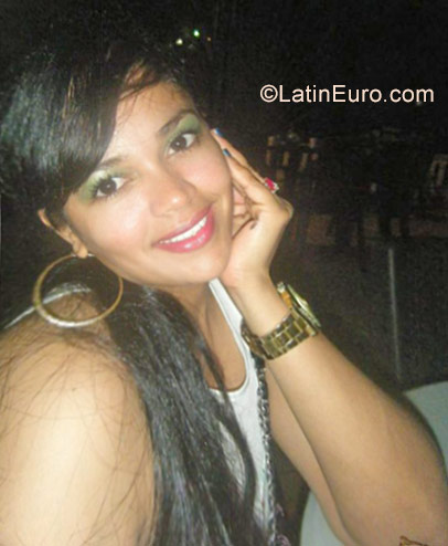 Date this athletic Dominican Republic girl Vanelva from San Francisco De Macoris DO29887