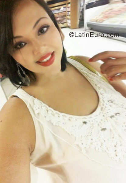 Date this happy Brazil girl Amanda from Belo Horizonte BR10216