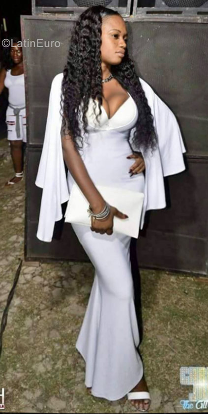 Date this voluptuous Jamaica girl Nicola from Kingston JM2508