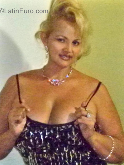 Date this good-looking Venezuela girl Anye hernandez from Barquisimeto VE866