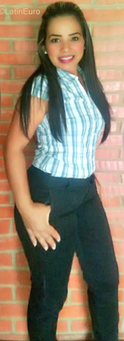 Date this beautiful Venezuela girl Lily from Lara VE1967