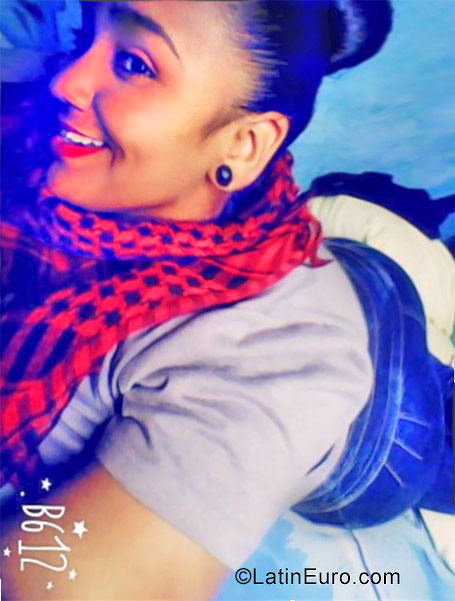 Date this delightful Venezuela girl Alejandra from Caracas VE948