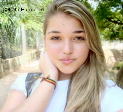 Date this cute Venezuela girl Angelica from Cumana VE971