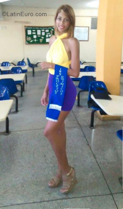 Date this cute Venezuela girl Lasanie from Caracas VE993