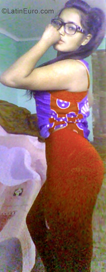 Date this sensual Peru girl Marisol from Cusco PE1148