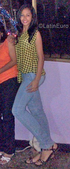 Date this hard body Venezuela girl Marissa from Caracas VE1032