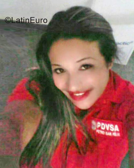 Date this nice looking Venezuela girl Lis from Margarita Island VE1097