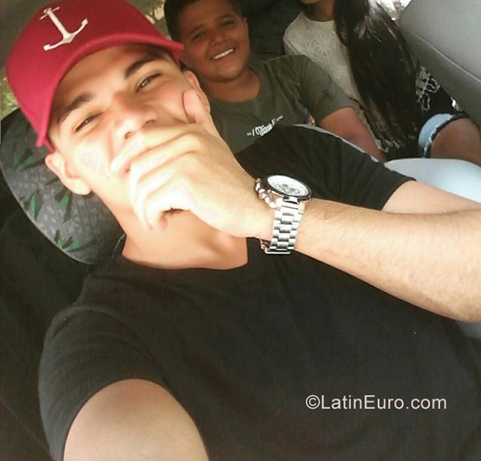 Date this voluptuous Colombia man Jota from Barranquilla CO22987