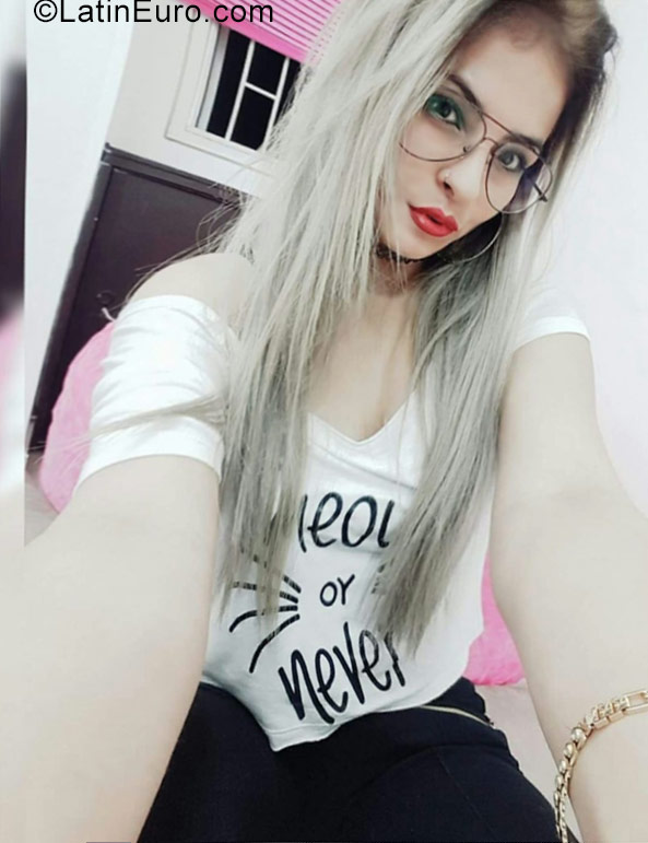 Date this georgeous Venezuela girl Alejandra from Valera VE1231
