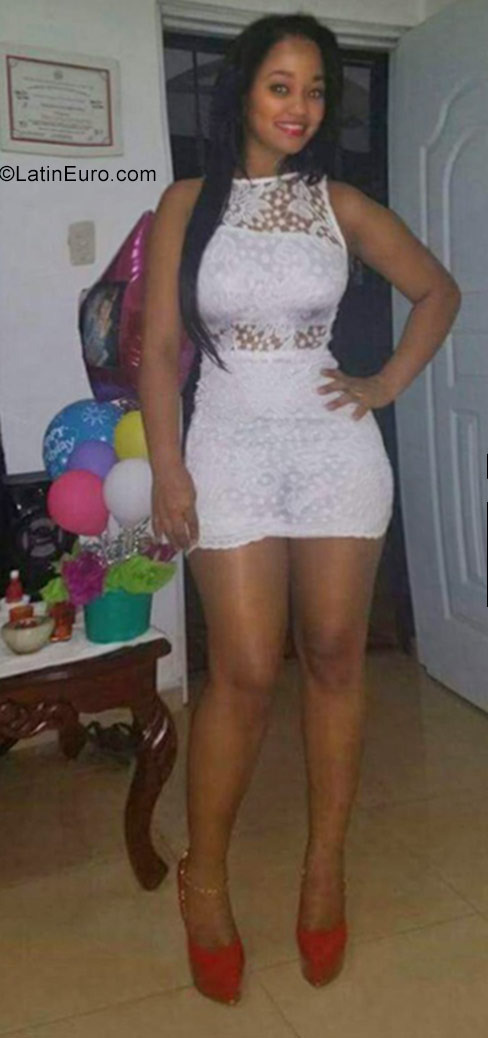 Date this fun Dominican Republic girl Elizabeth from Bonao DO31643