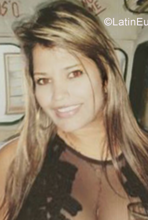 Date this exotic Venezuela girl Yanesita from Maracaibo VE1418