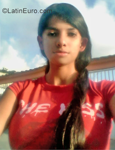 Date this hot Venezuela girl Yelitza from Trujillo VE1487