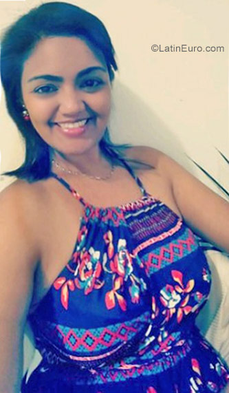 Date this nice looking Venezuela girl Nairo from La Victoria VE1491
