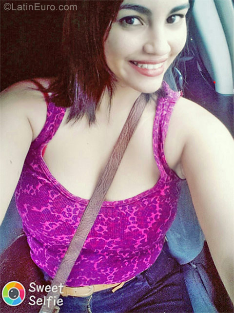 Date this passionate Honduras girl Lizeth from La Ceiba HN2496
