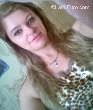Date this sensual Brazil girl Milene from Curitiba BR10589