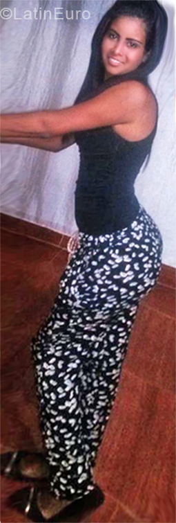 Date this hard body Venezuela girl Gabriela from Coro VE1827