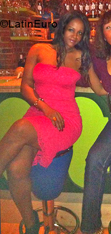 Date this foxy Brazil girl Cristiane from RIO DE JANEIRO BR11327