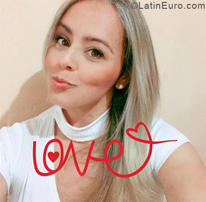 Date this beautiful United States girl Marie from Philidelphia US19527